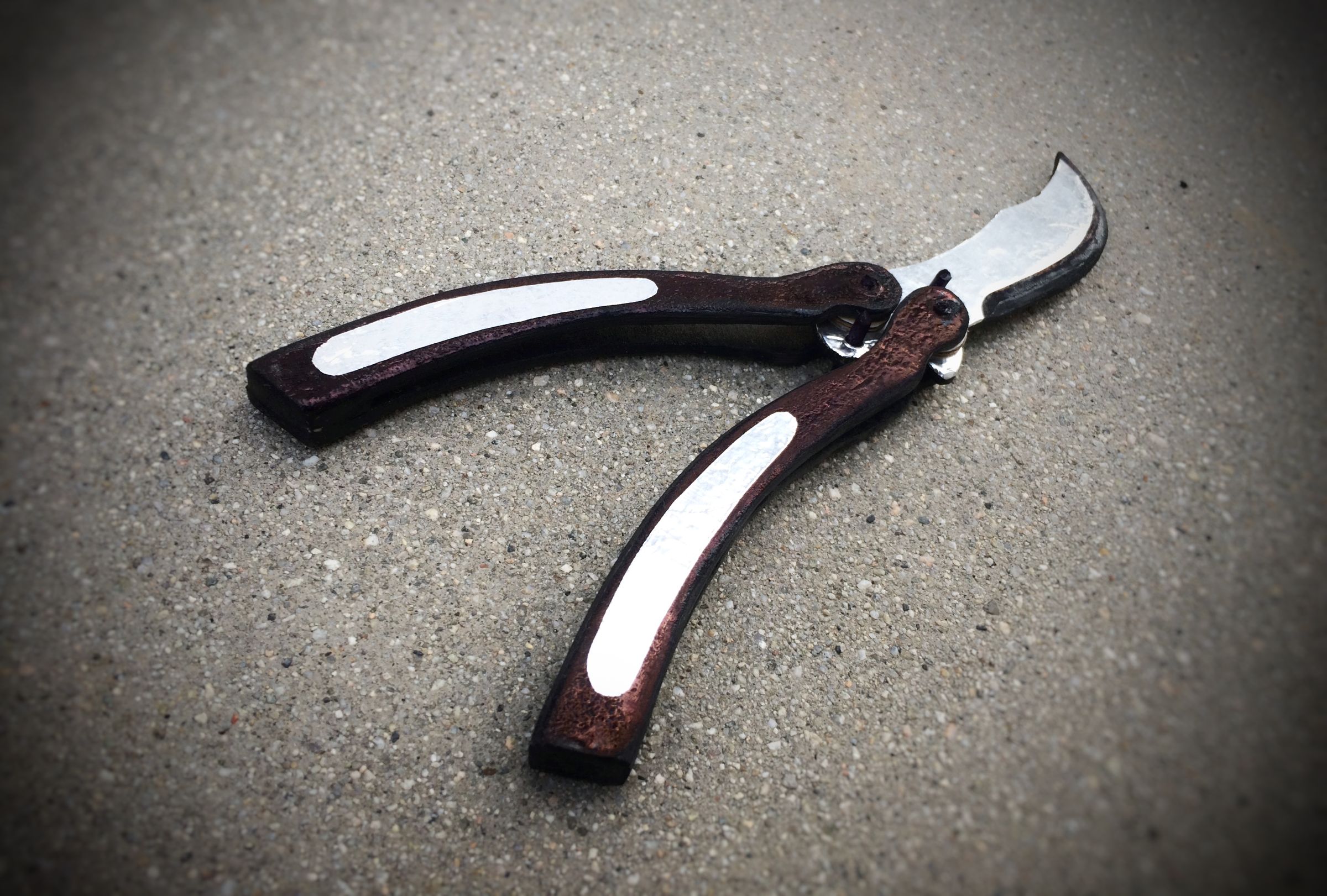 CardboardPly ButterflyKnife Replica 12 Steps (with Pictures