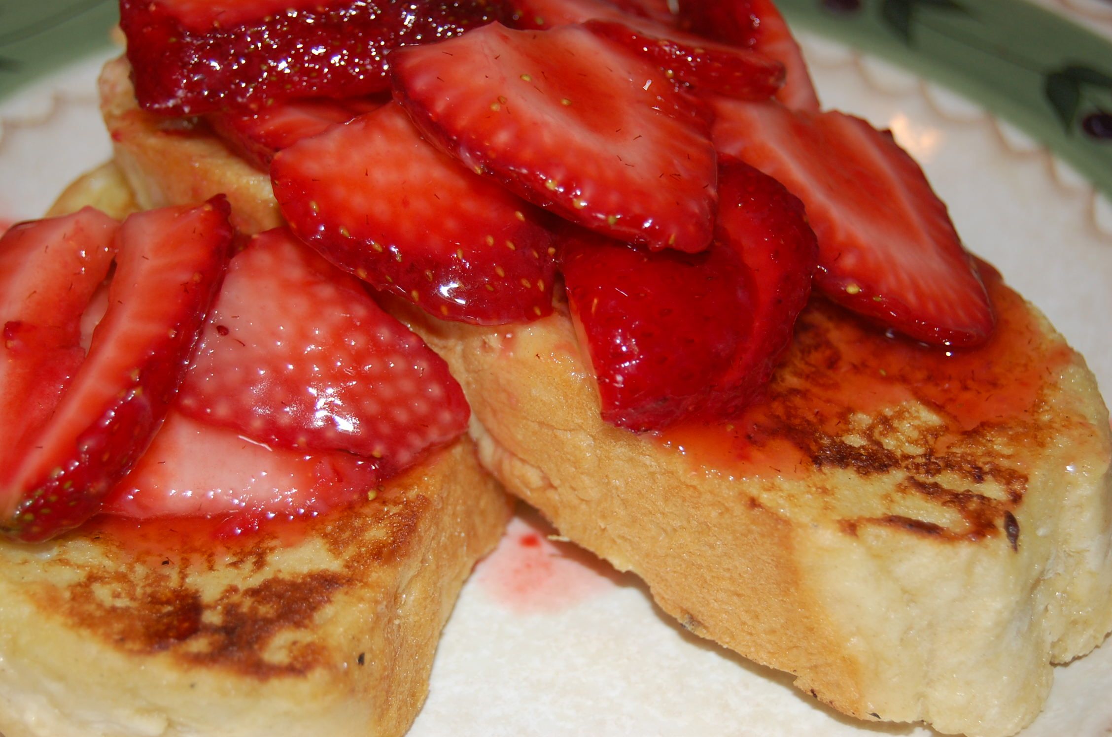 French Toast With Macerated Strawberries