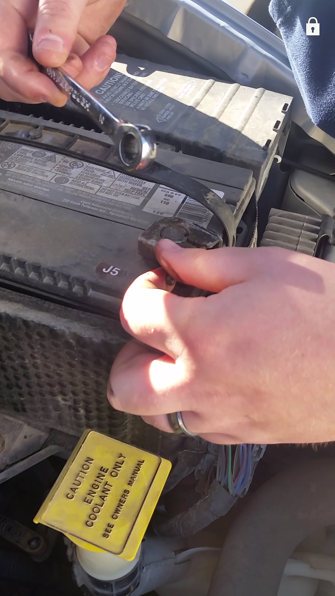 Car Battery Change 10 Steps Instructables