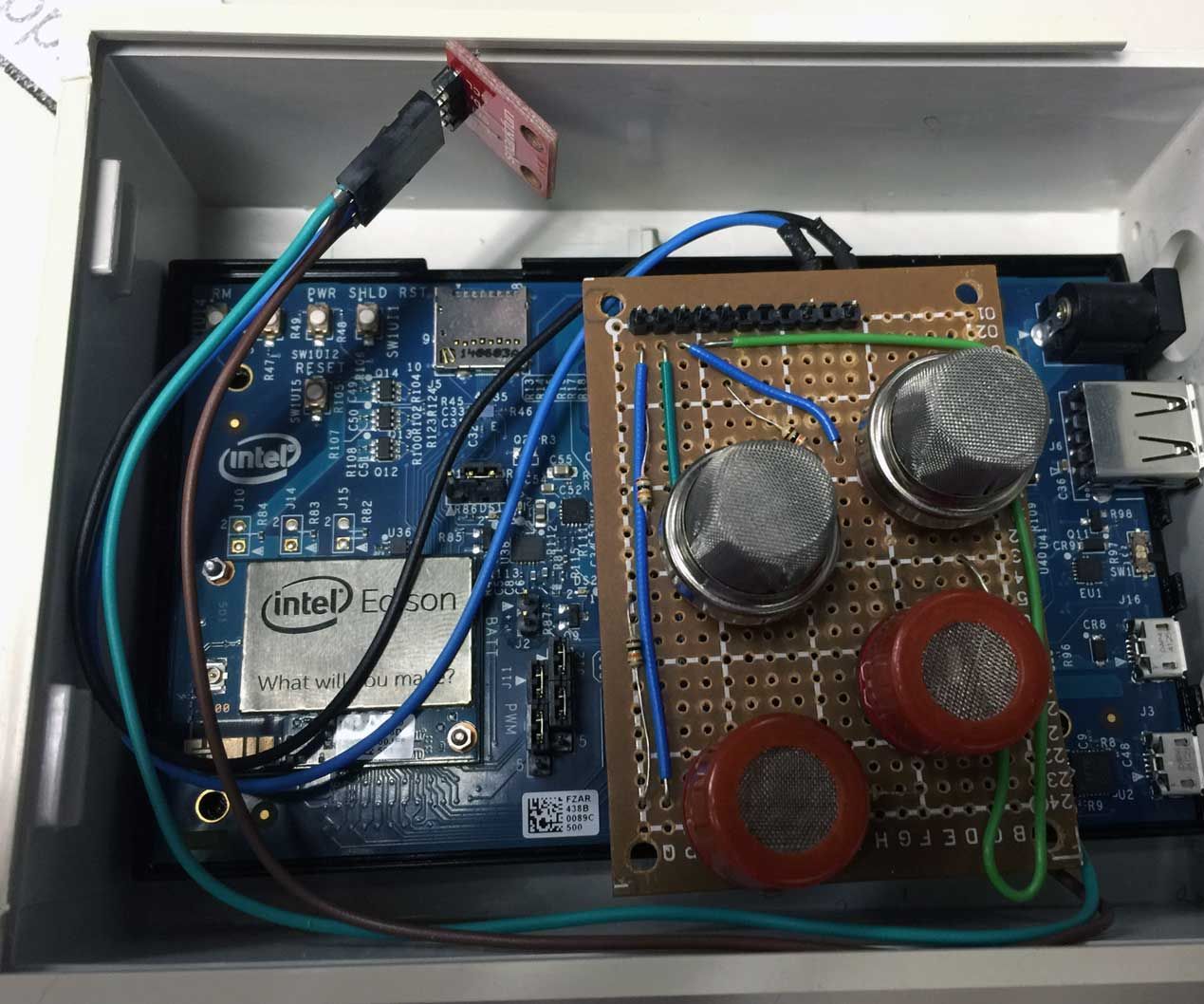 Intel Edison AirQualitySensor