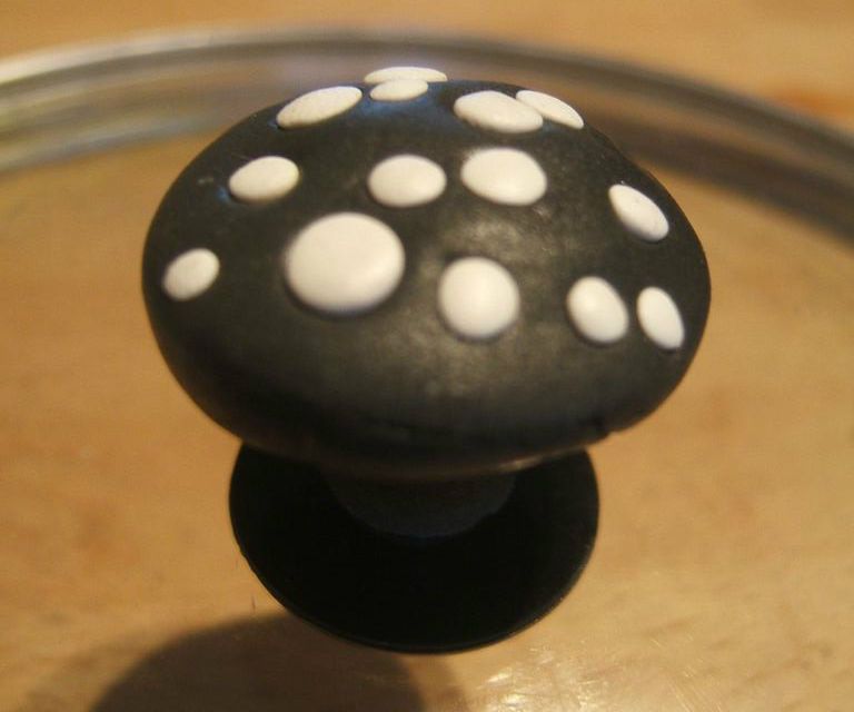 Sugru Pot Lid Knob