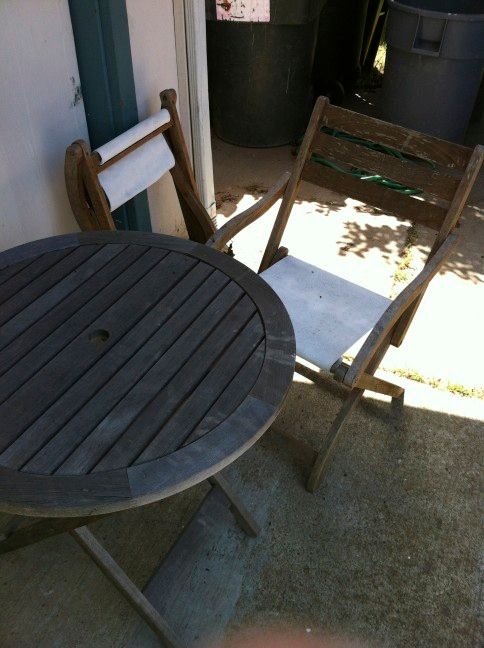 Refurbish an Old Patio Set