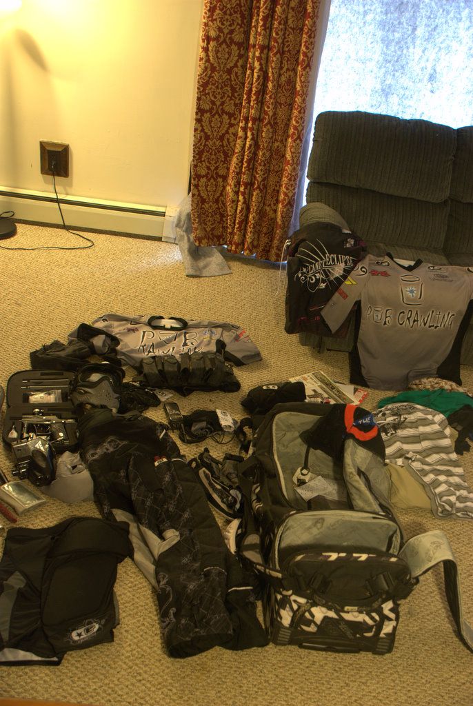 How to Fly With Paintball Equipment