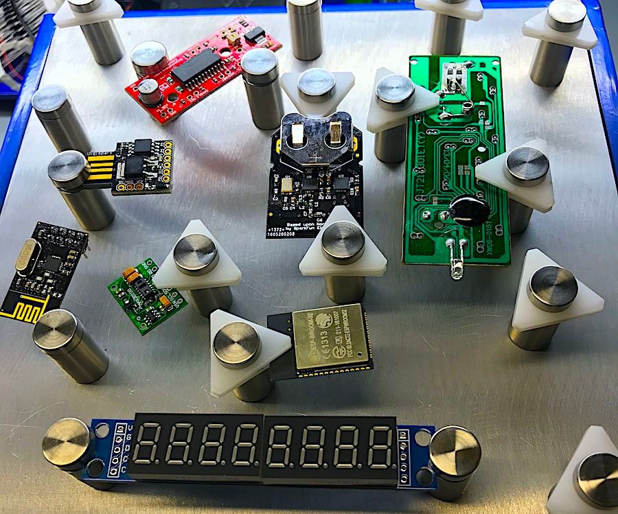Mini Magnetic PCB Vises
