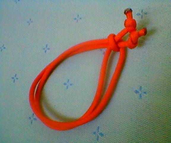 Simple Adjustable Paracord Bracelet