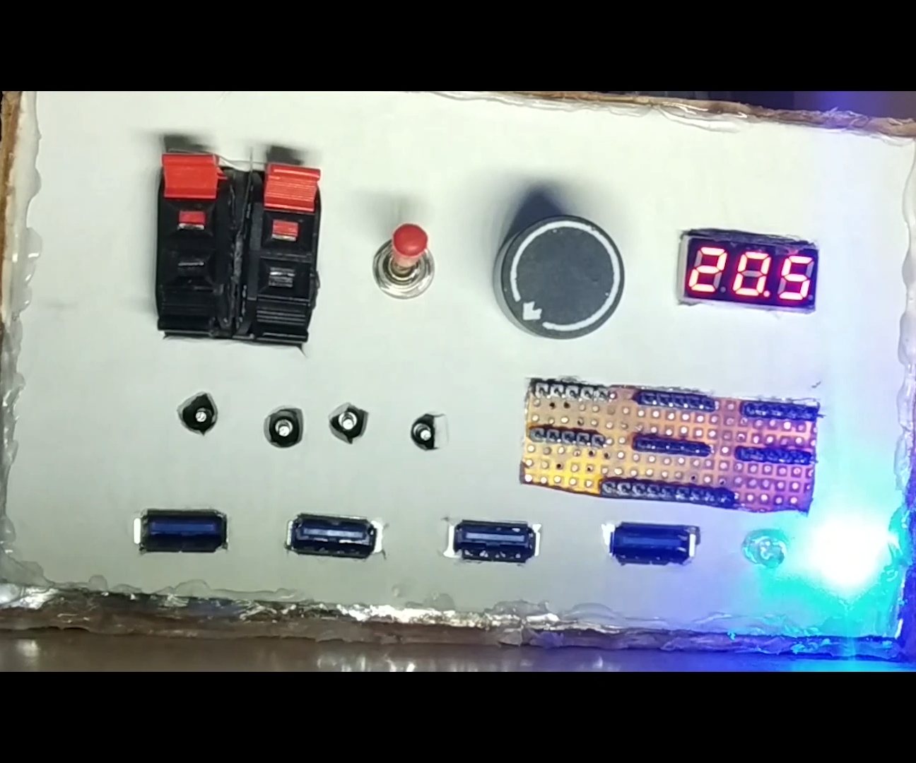 Modular Bench Power Supply Using Old Computer Parts (Variable Outputs)