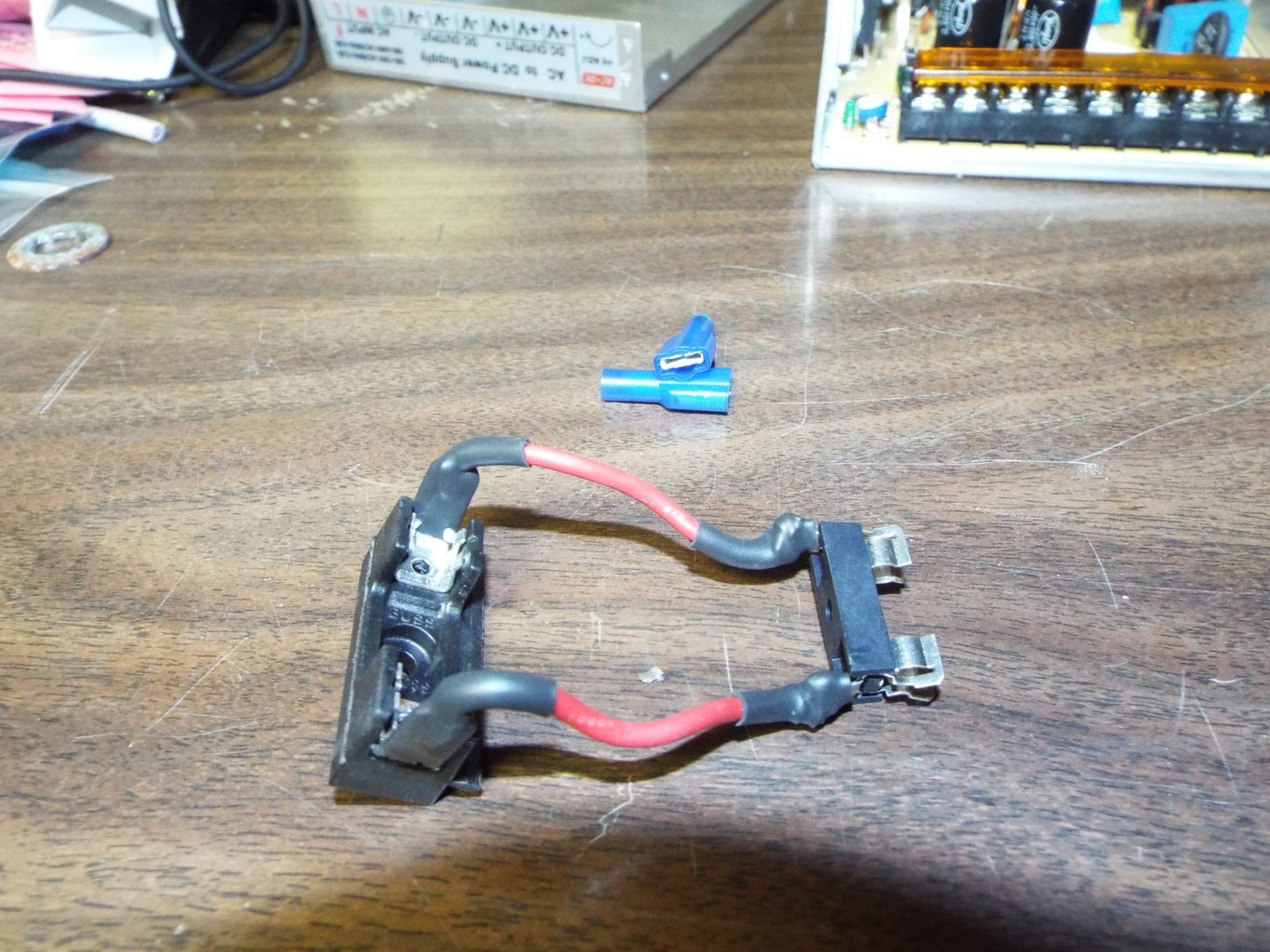 Replaceing a Soldered in Fuse. : 7 Steps (with Pictures) - Instructables