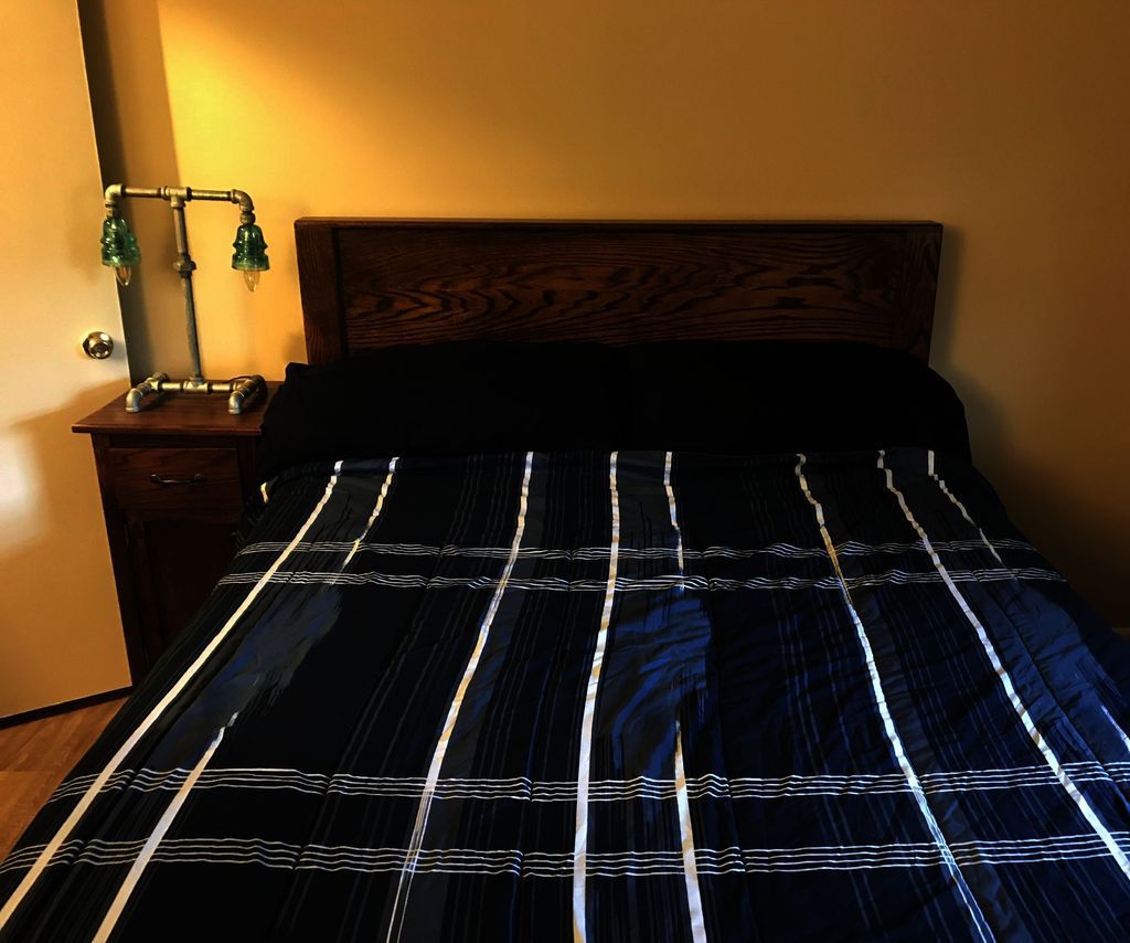 Rustic Red Oak Queen Headboard 9 Steps