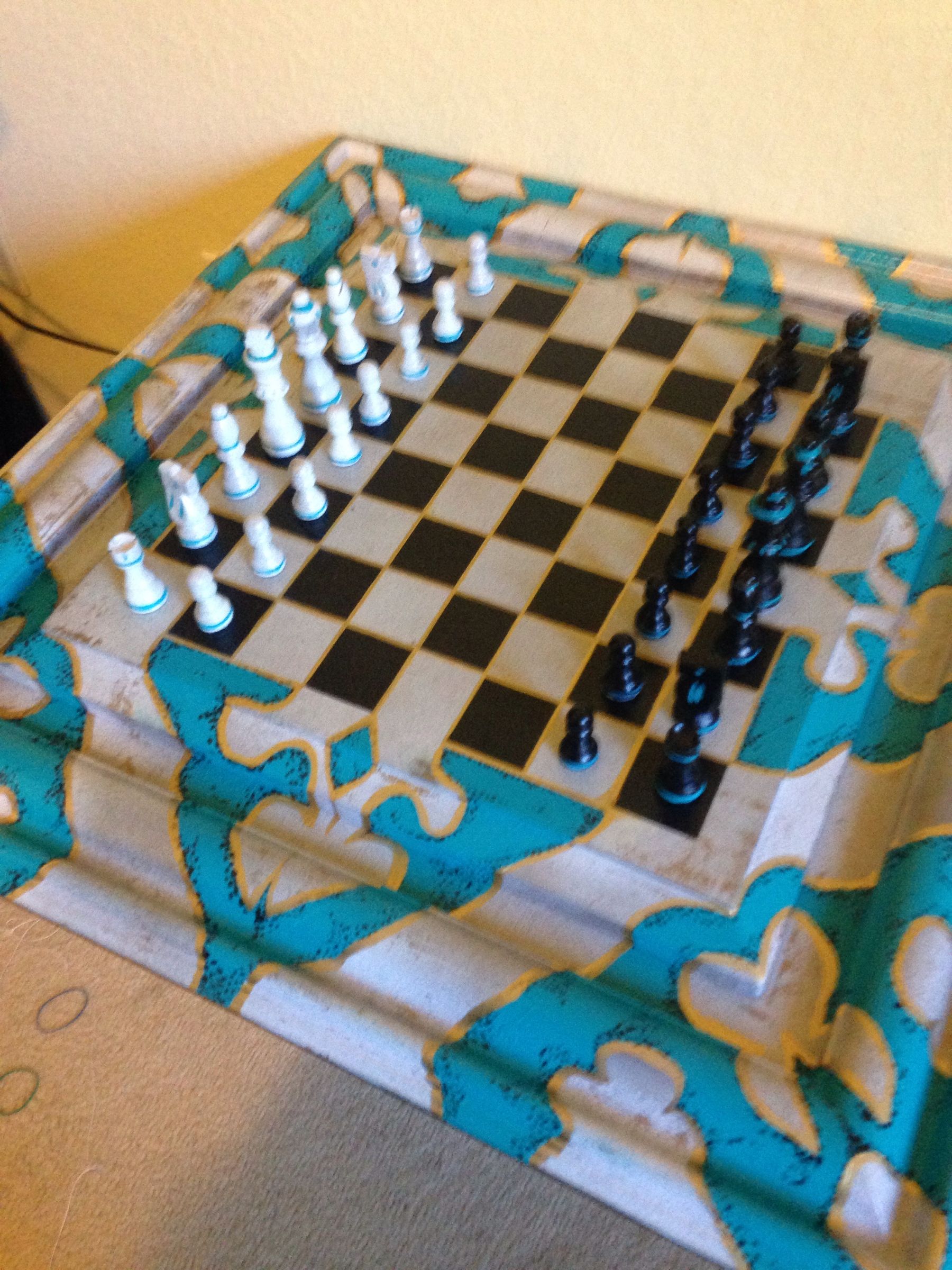 Secret Compartment in Chess Table With 9 Move Combo Key !!!