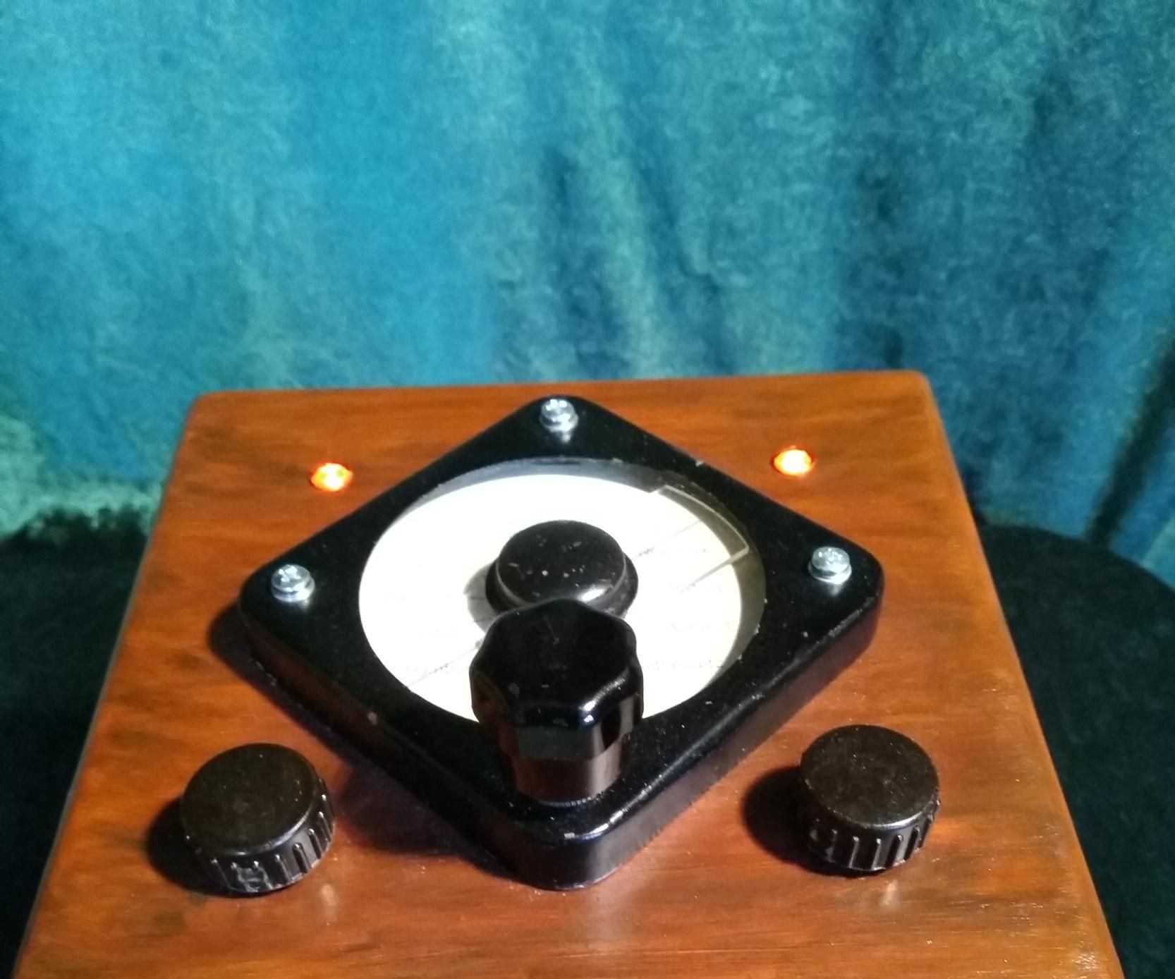 A Steampunk Internet Radio: "The Cube"