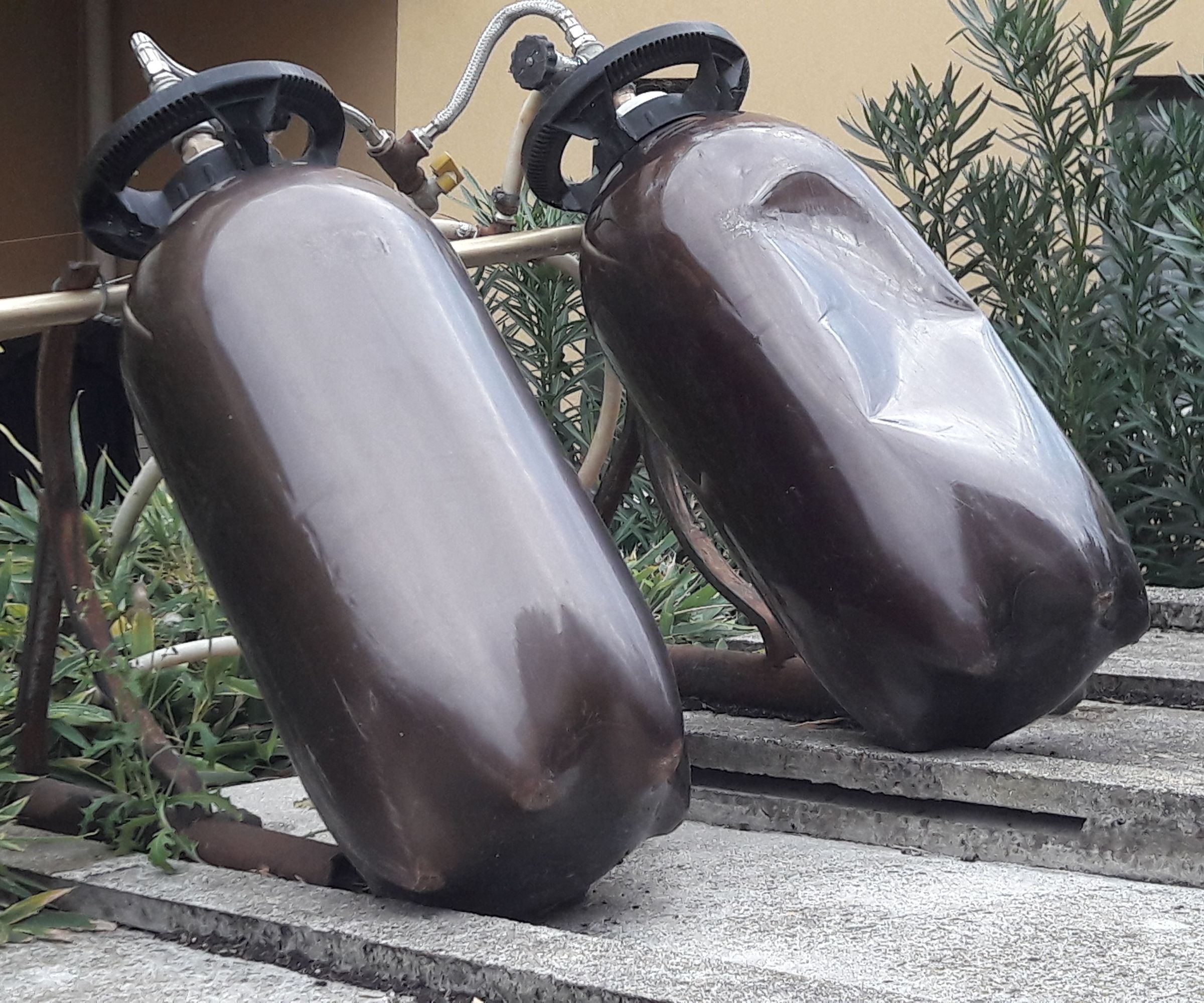 Solar Hot Water System: Beer (...yes Beer) PET Keg RECYCLED