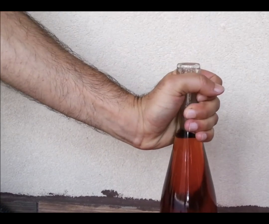 How to Remove Cork From Wine Bottle With PE Ribbon