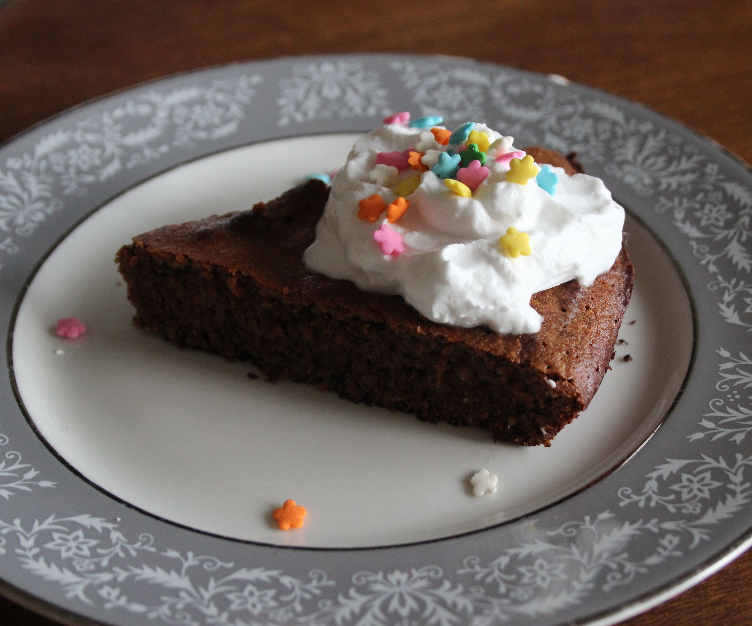 Easy Flourless Carob Cake 