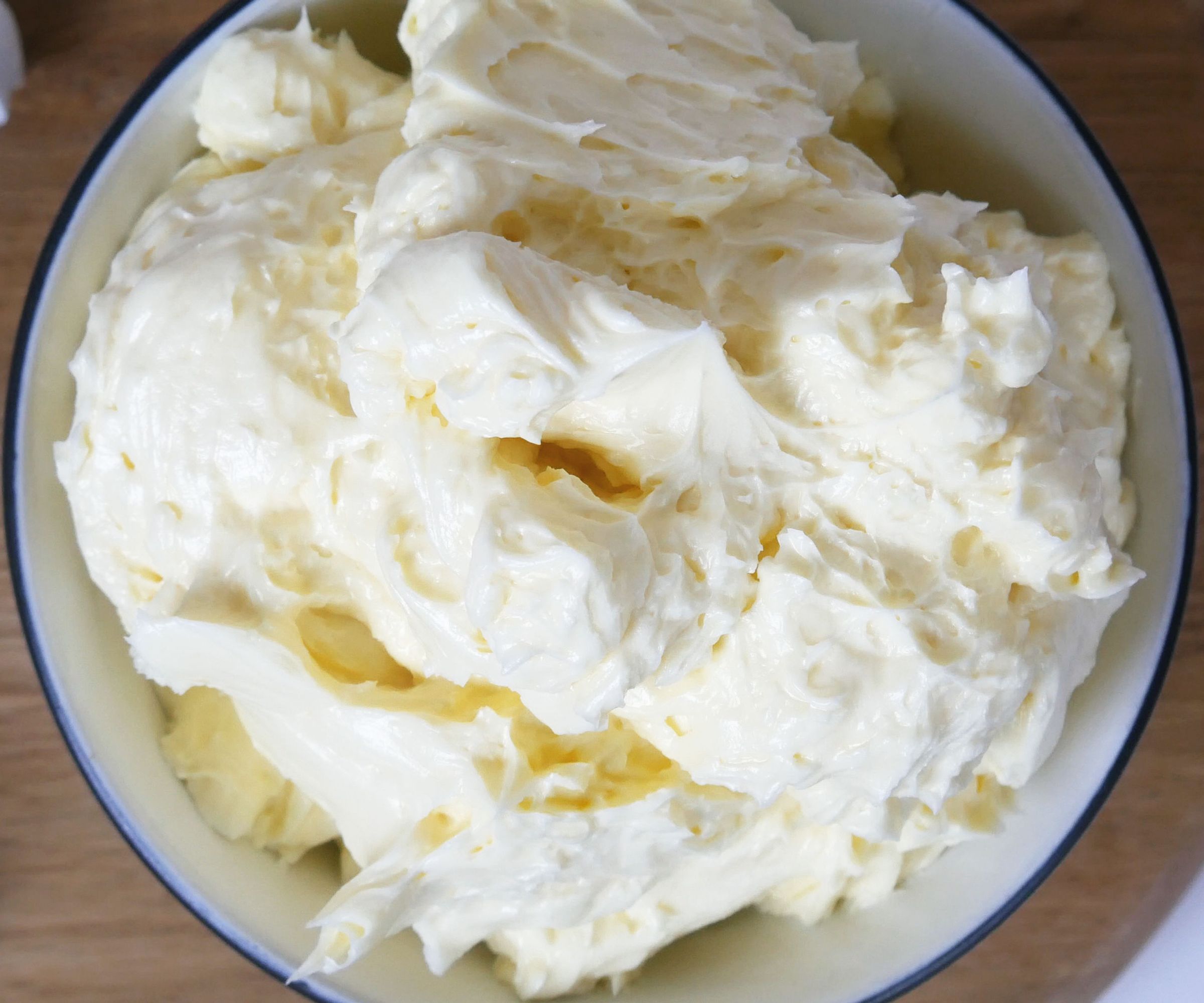 ITALIAN MERINGUE BUTTERCREAM (FROSTING)