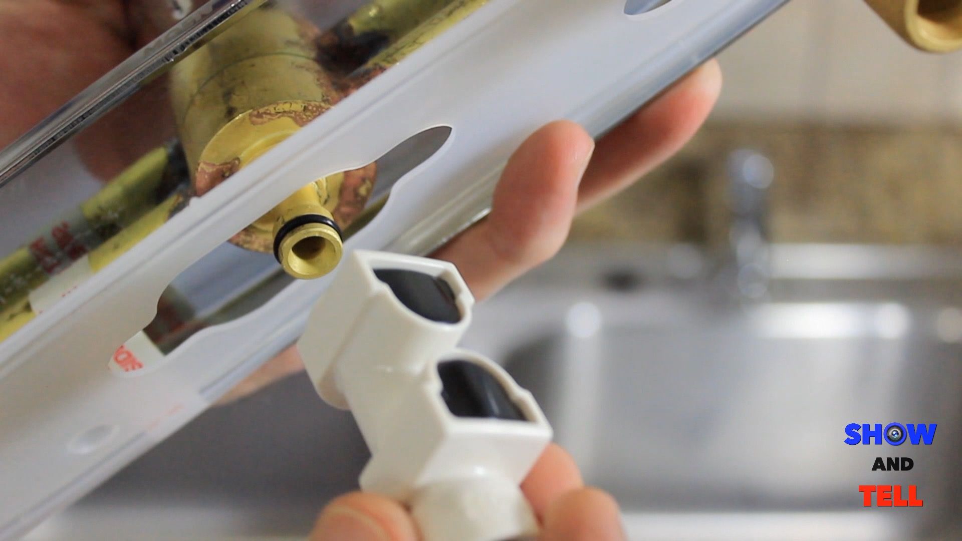 How to Replace a Kitchen Sink Faucet : 20 Steps (with Pictures ...