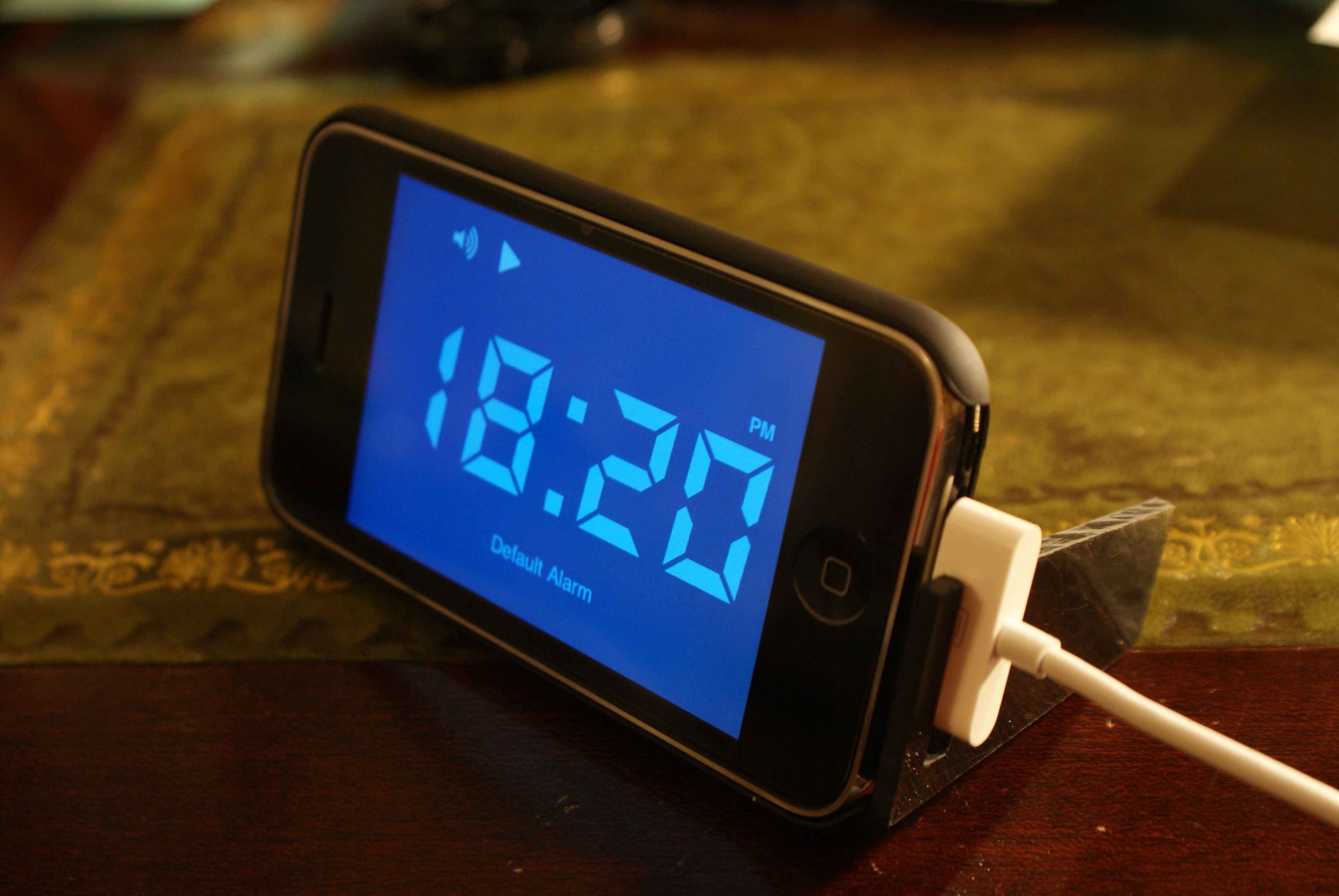 How to Make an Easy Iphone Alarm Clock Stand 5 Steps (with Pictures) Instructables