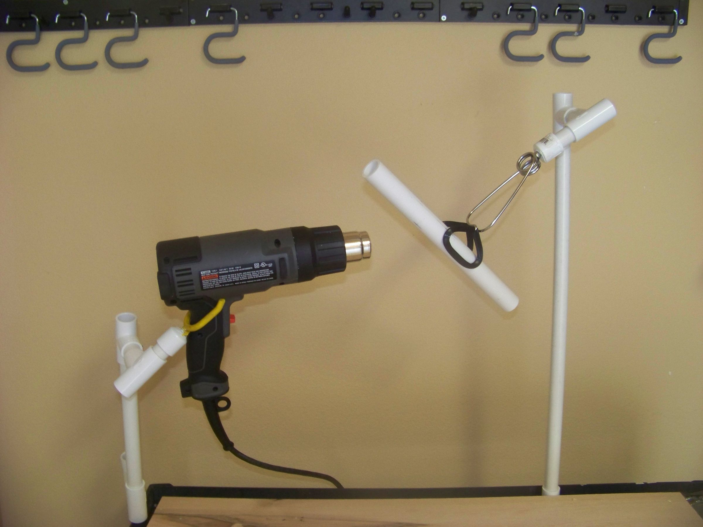 Tool : DIY Helping Hands Tool and Material Holder From PVC