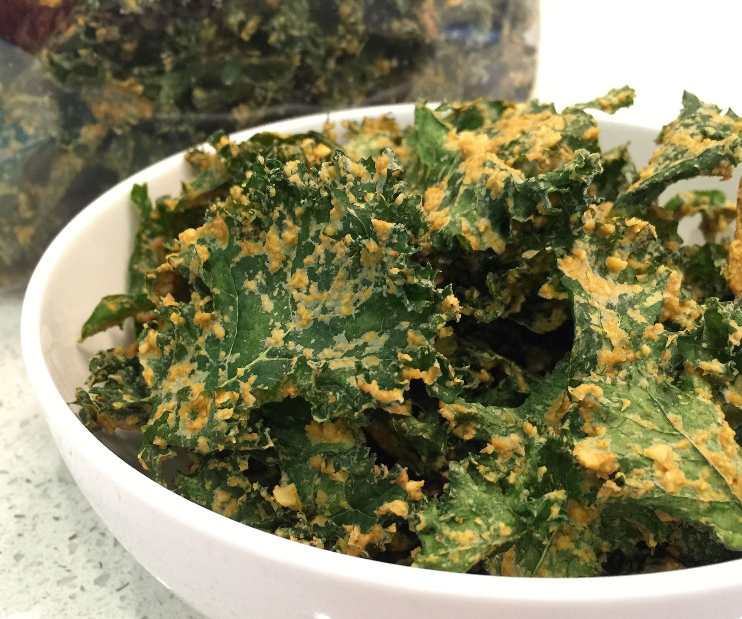 Kale Chips: Nacho Cheese Flavor