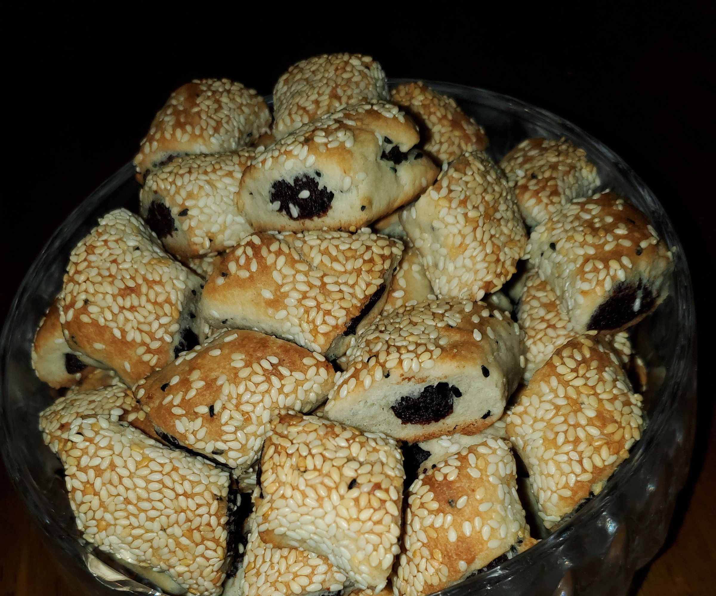 Chocolate Date Cookies