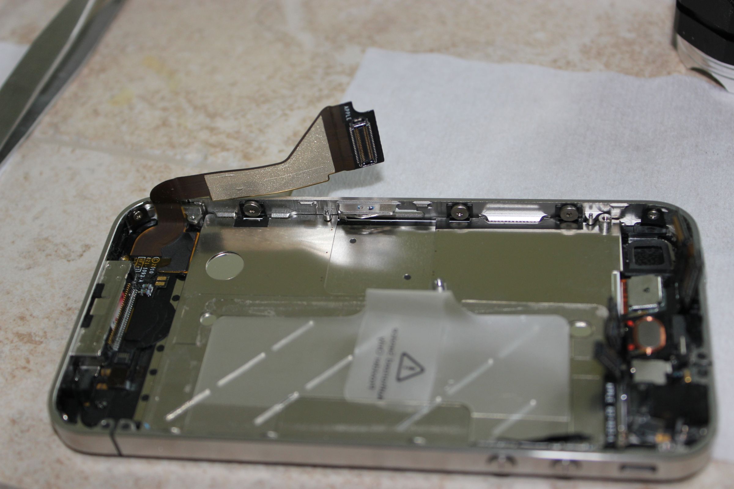 Guide to IPhone 4 Screen Replacement 17 Steps (with Pictures