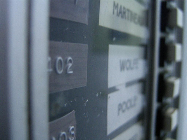 Apartment Buzzer- Automatic Entry with Elastix IVR