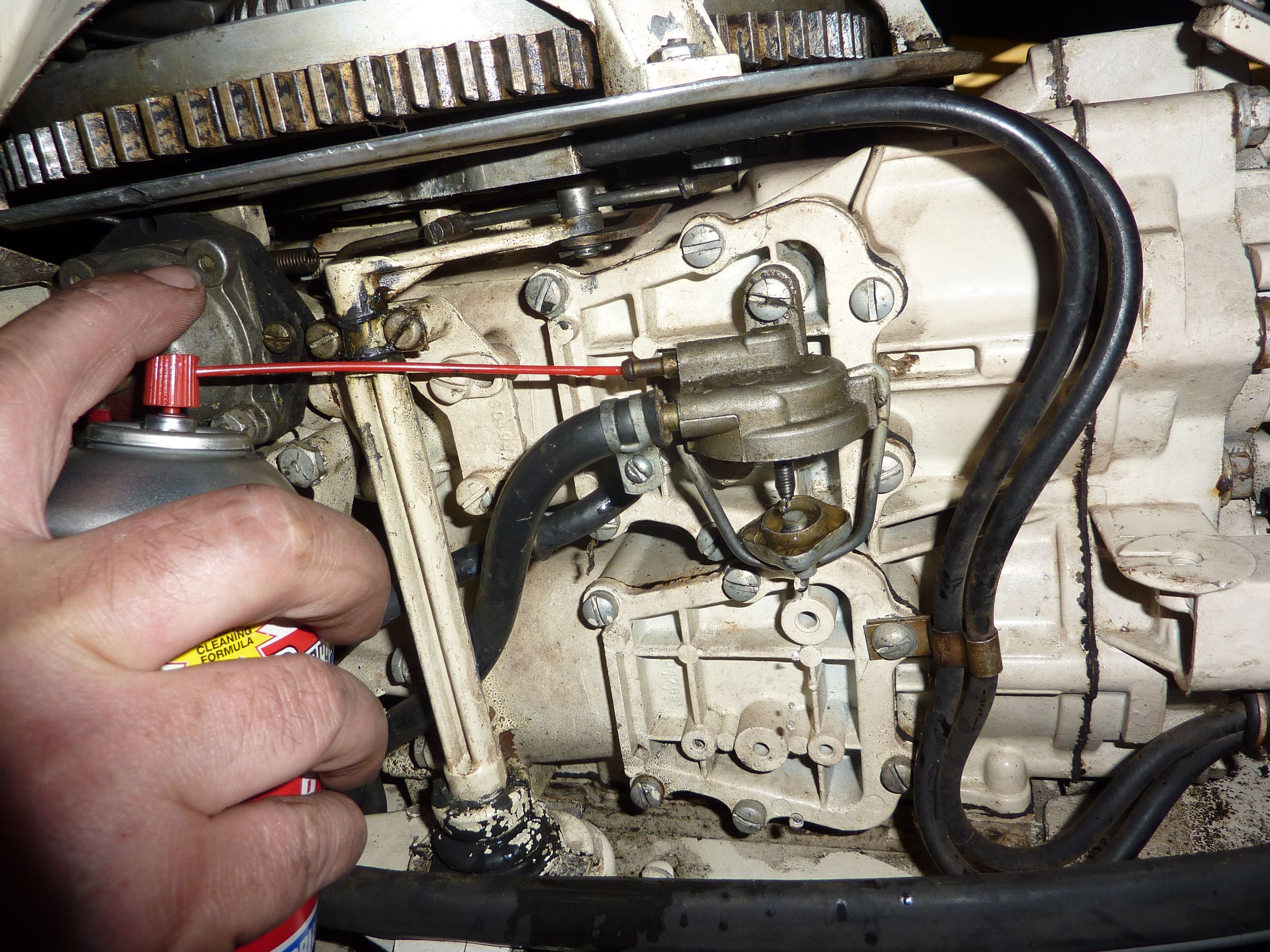Fix Fuel Flow on Your Outboard Motor 7 Steps Instructables