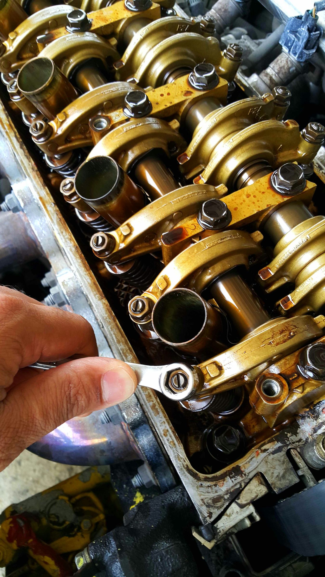 Adjusting the Engine Valve Clearance (on My Honda Civic 1999 D15B) : 6 ...