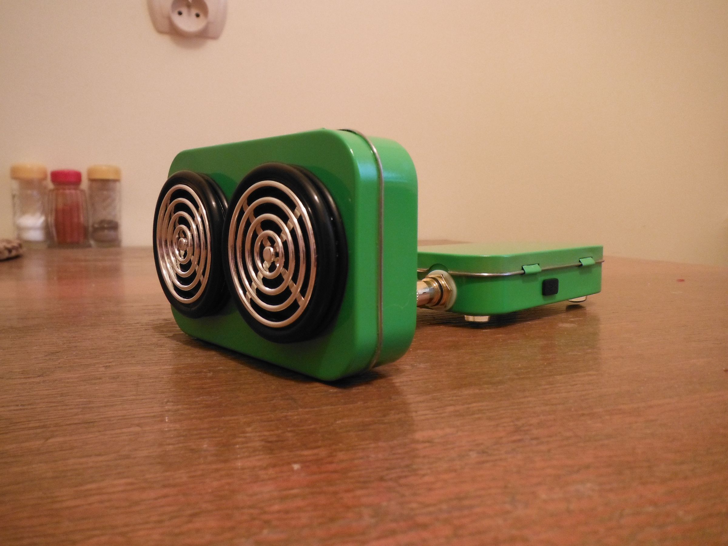 Another (Yes, Another) Altoids Tin Speaker