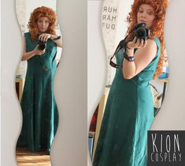 merida brave dress Brave Merida With Cloak Embroidered Cosplay Costume Without Boning / Traditional Lace Tie