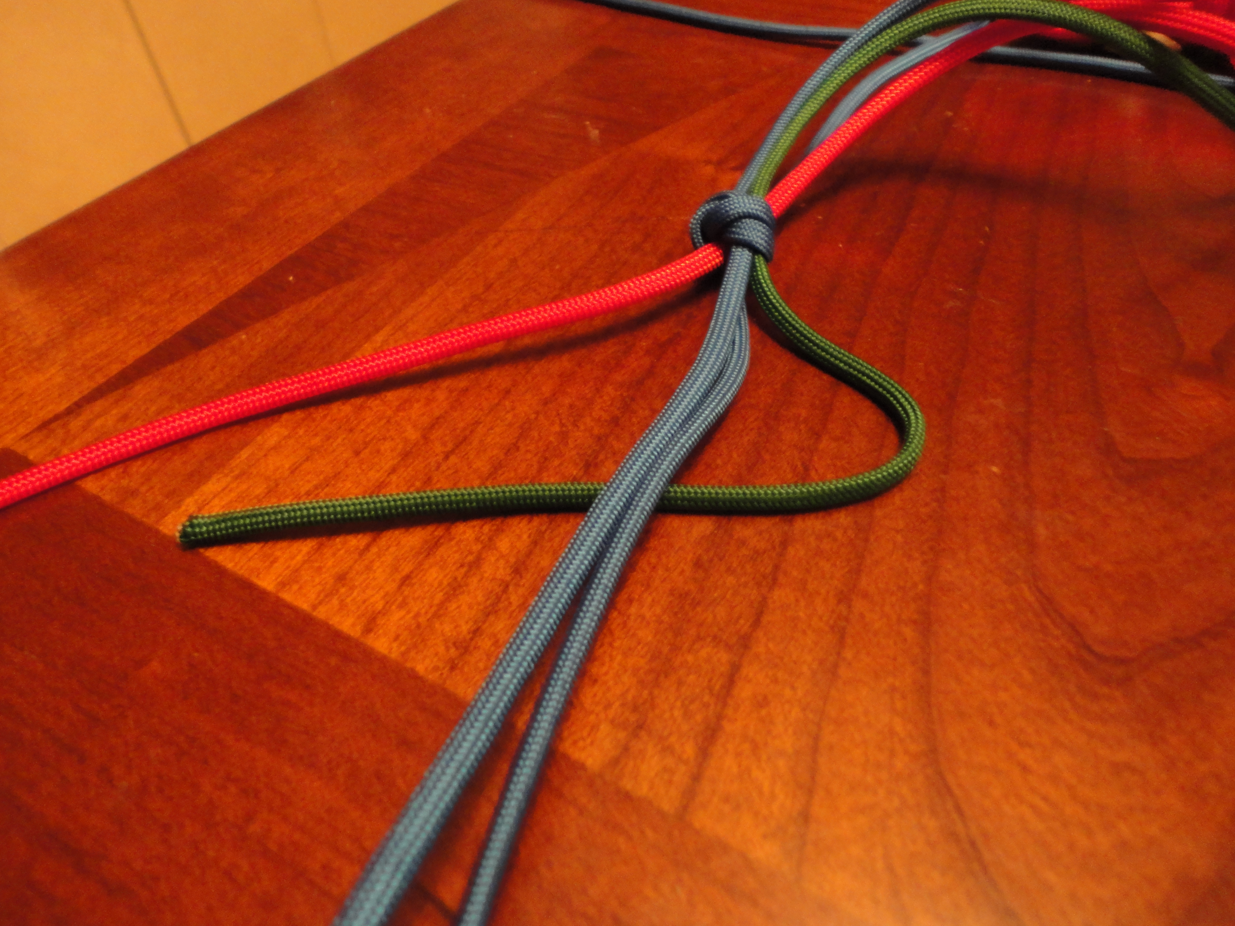 How to Do the Cobra Weave 9 Steps Instructables