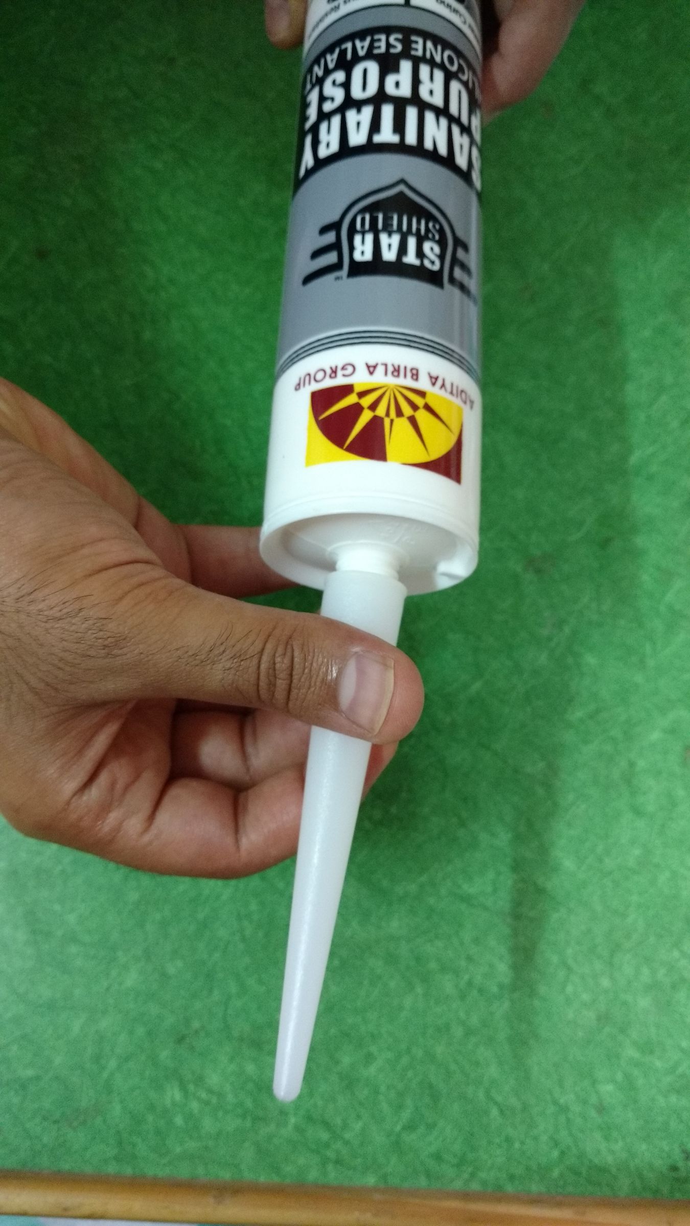 How to Apply Silicone Sealant in Bathrooms, Toilets and Kitchens. 7