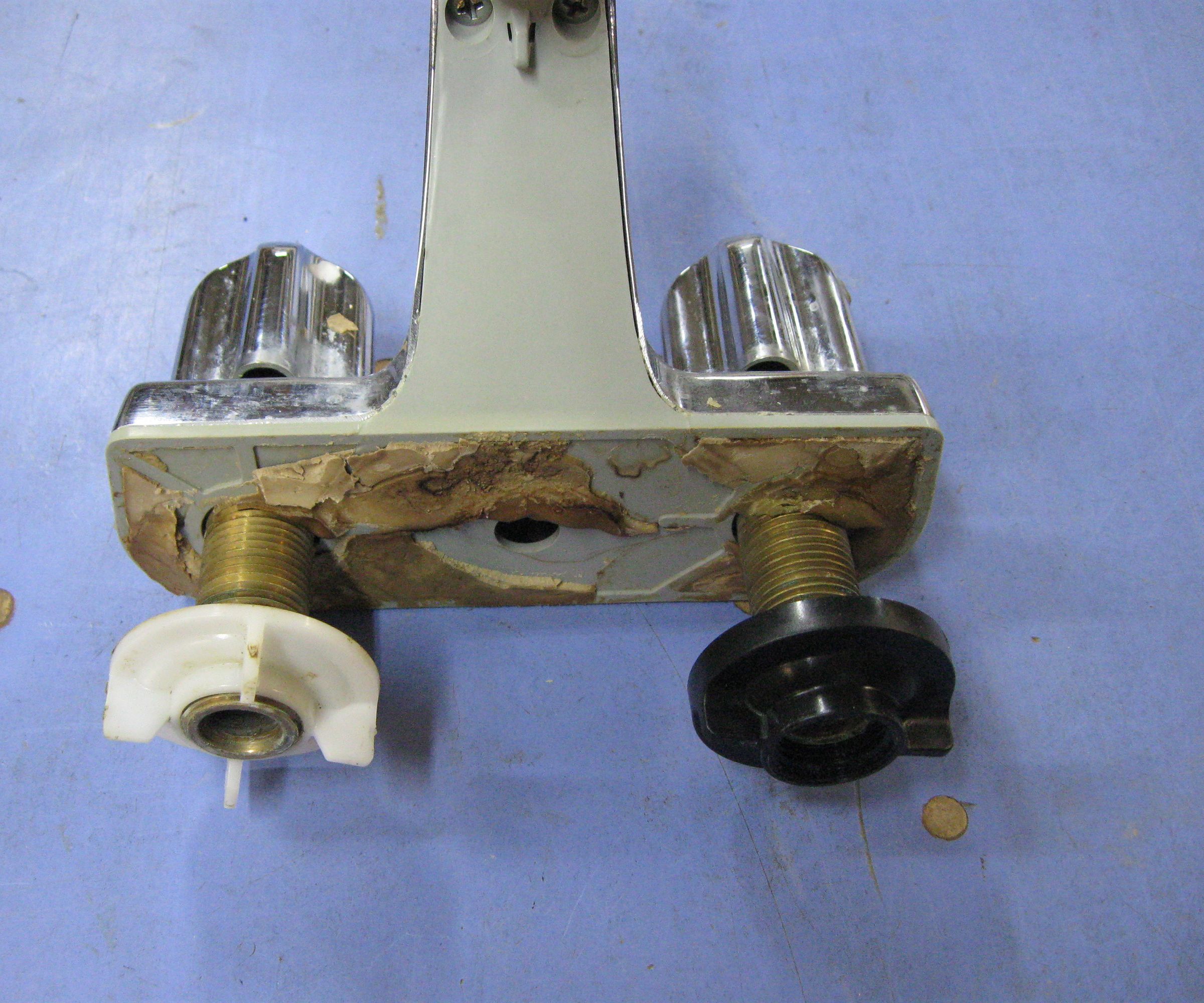 Quick & Easy Faucet Wrench