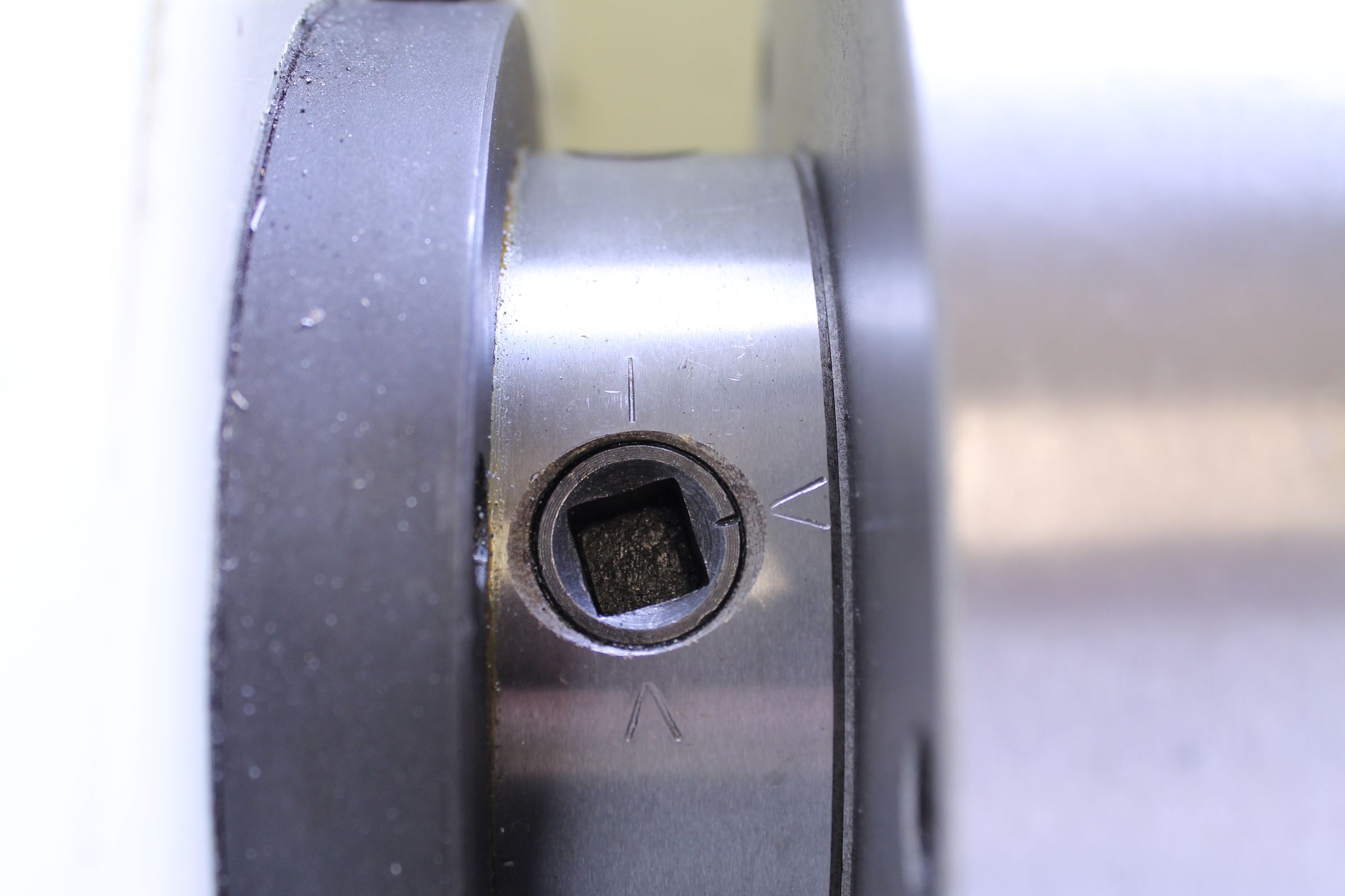 How to Change Chuck on Jet Lathe 3 Steps Instructables