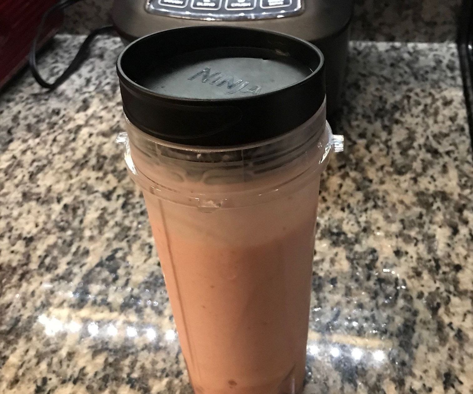 How to Make a Strawberry-Banana Smoothie