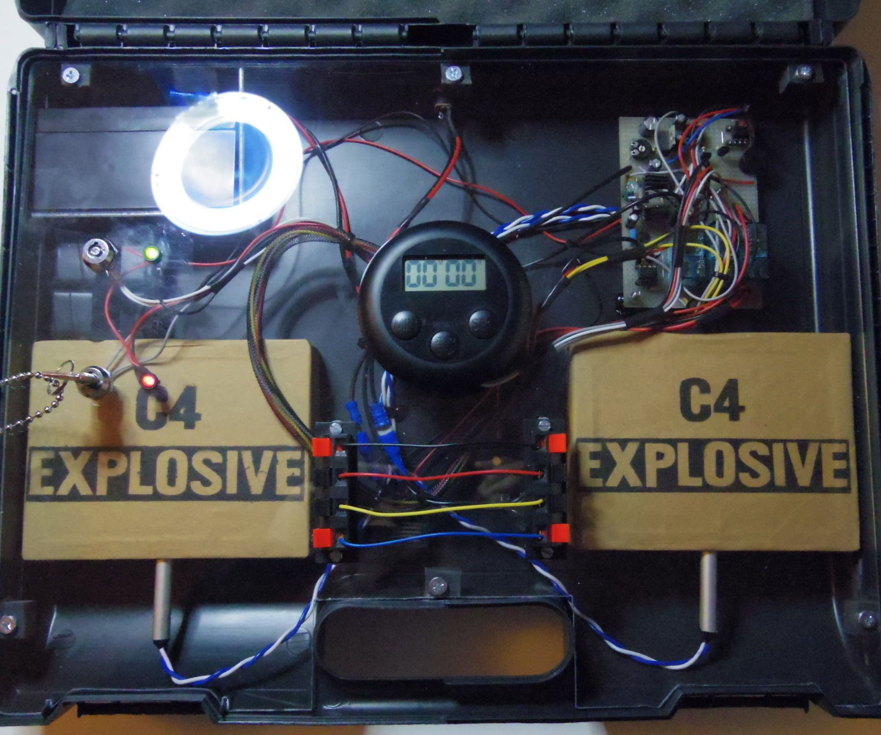 Airsoft Bomb Replica