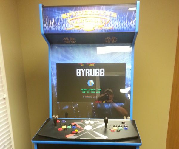 Mame Arcade With 30,000 Games