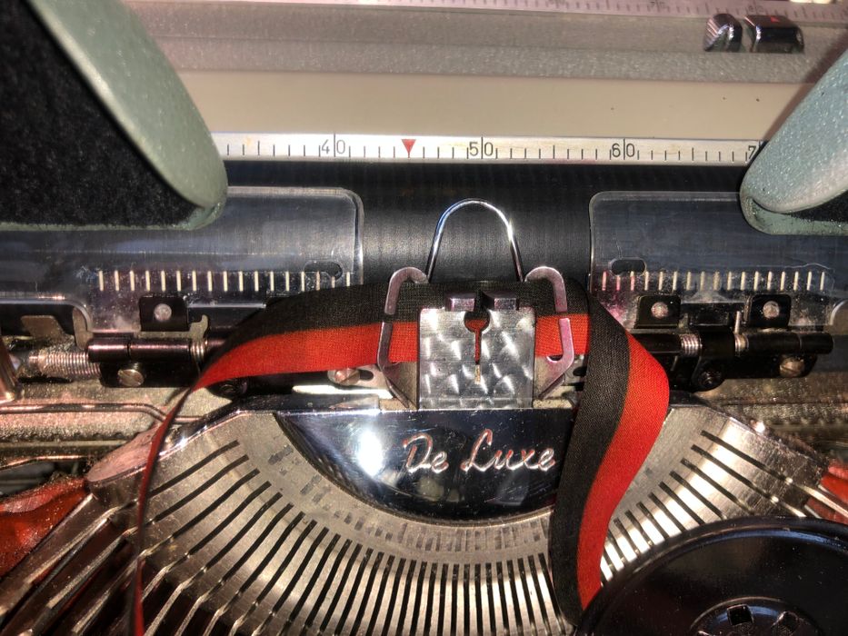 How to Change a Typewriter Ribbon : 8 Steps (with Pictures) - Instructables