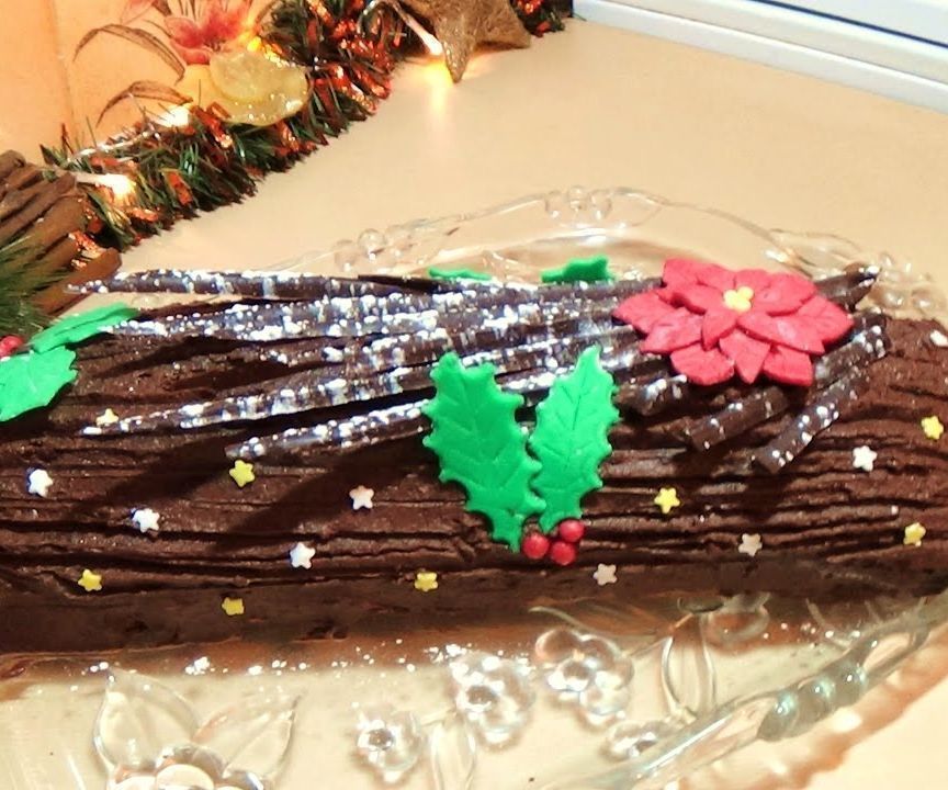 BÛCHE DE NOËL ( FESTIVE YULE LOG )