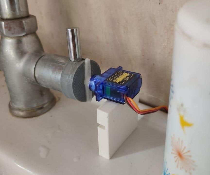 Corona Safe: Automatic Water-saving Tap 