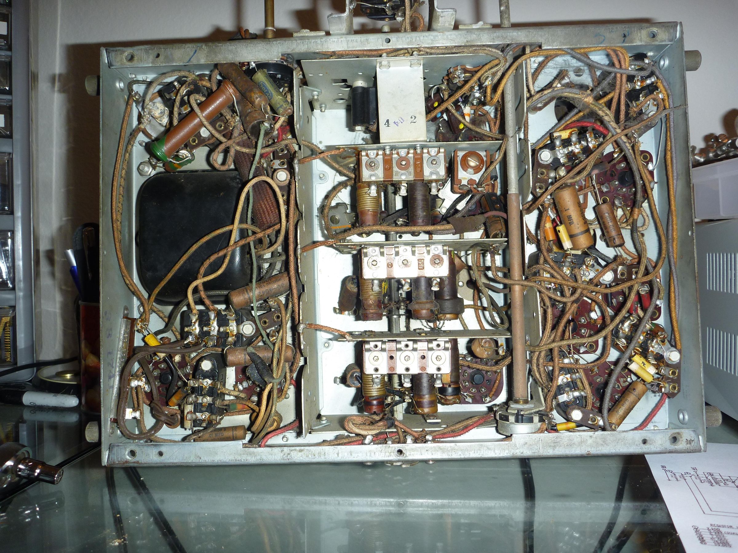 Retro Radio With a Hidden Secret! Old School Style With New School