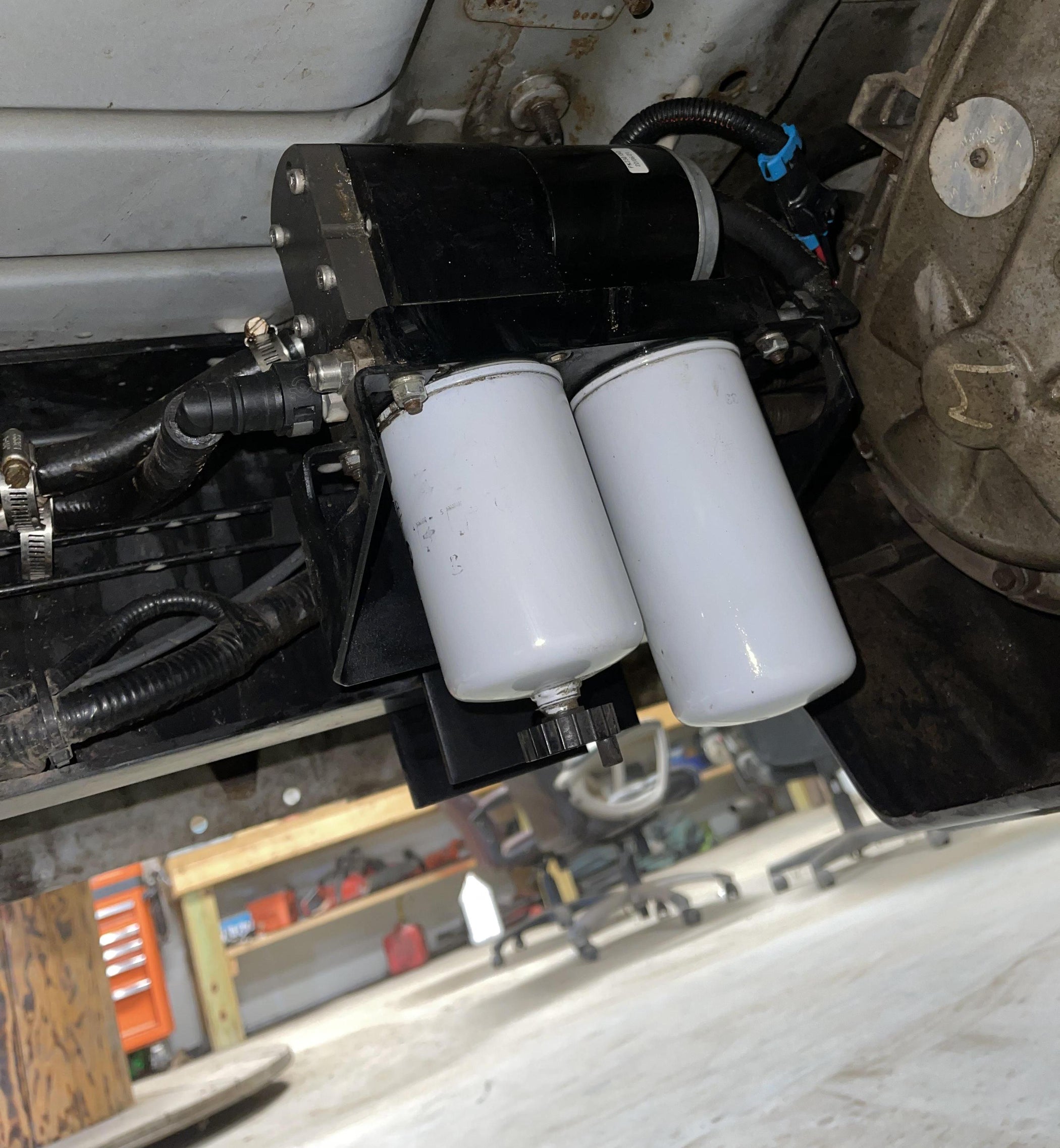 Changing Fuel Filters on an 2012 6.7 Powerstroke With an Airdog Lift