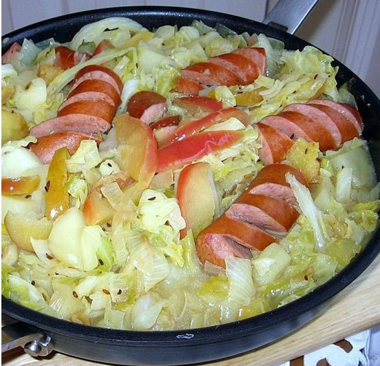 Chlopski Posilek (Peasant's Bacon and Cabbage)