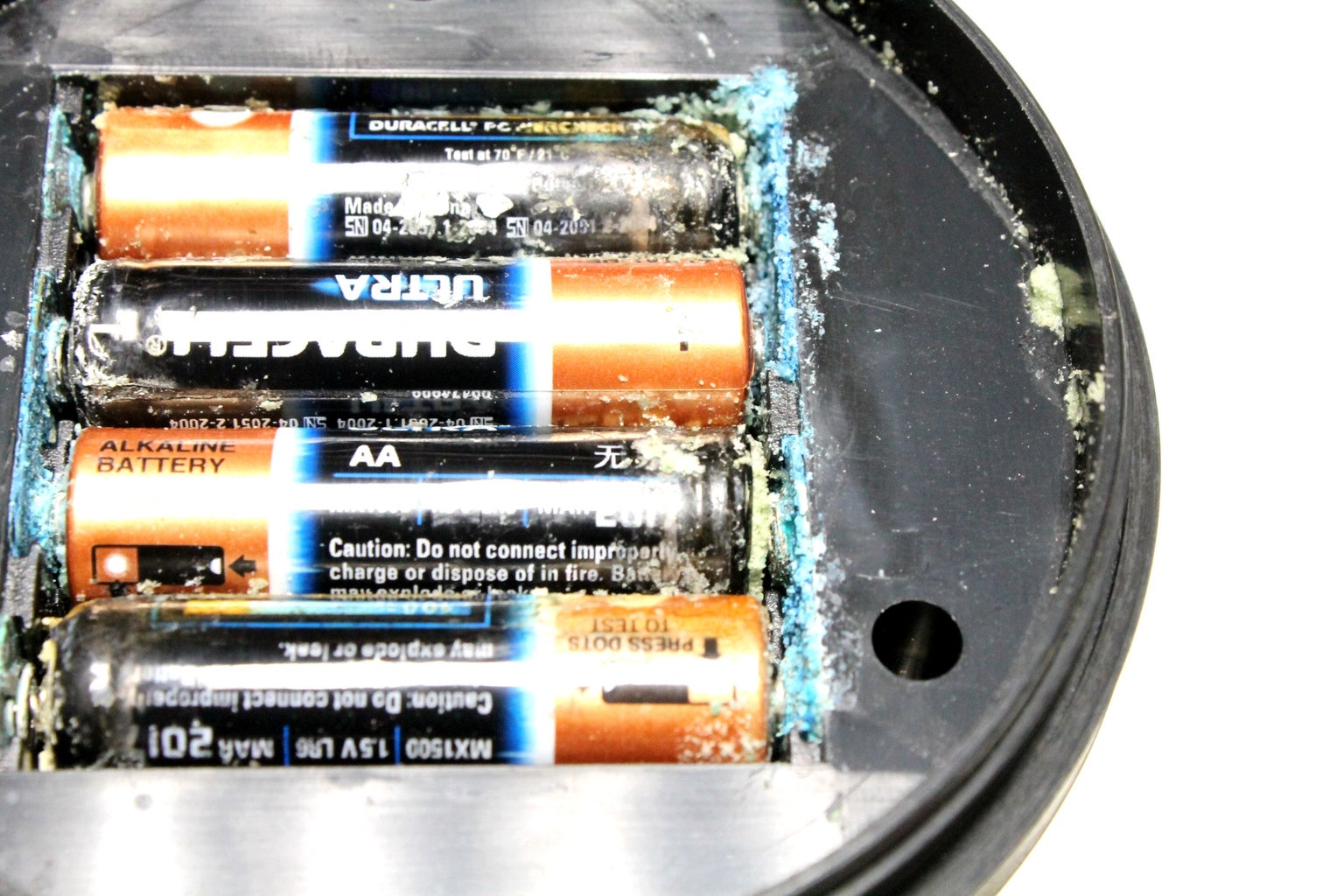 How To Fix Corroded Battery Terminals In Toys How to Fix Corroded Battery Terminals : 12 Steps (with Pictures