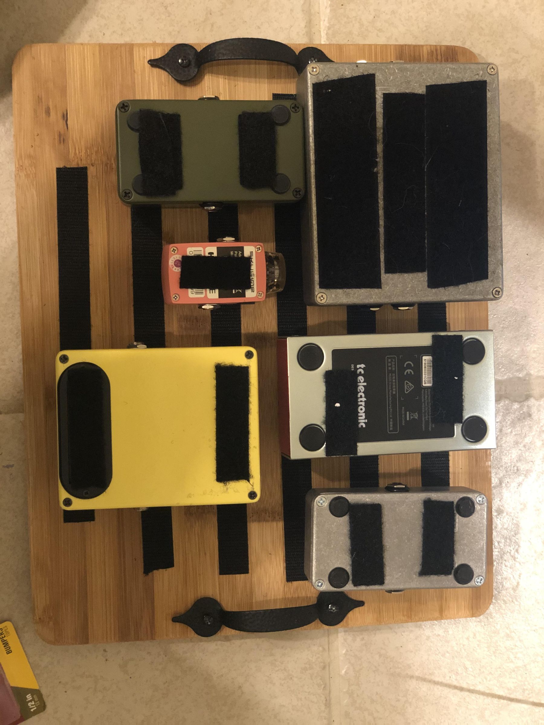 DIY Pedalboard some old shelving and 3m Velcro tape (signal chain in