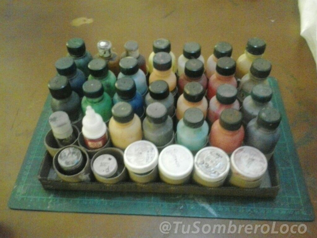 Organizador De Pinturas (materiales Reusados) 