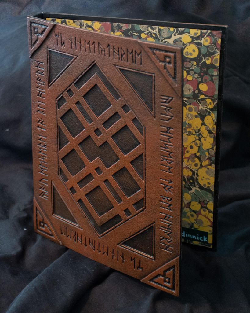 Custom D&D Spell Binder : 8 Steps (with Pictures) - Instructables Custom D&D Spell Binder : 8 Steps (with Pictures) - Instructables