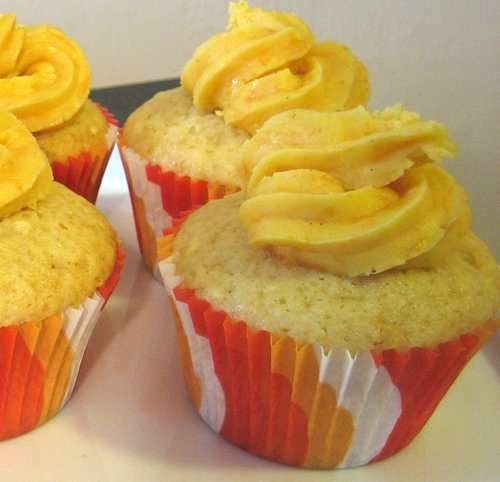 Inverse Carrot Cake Cupcake