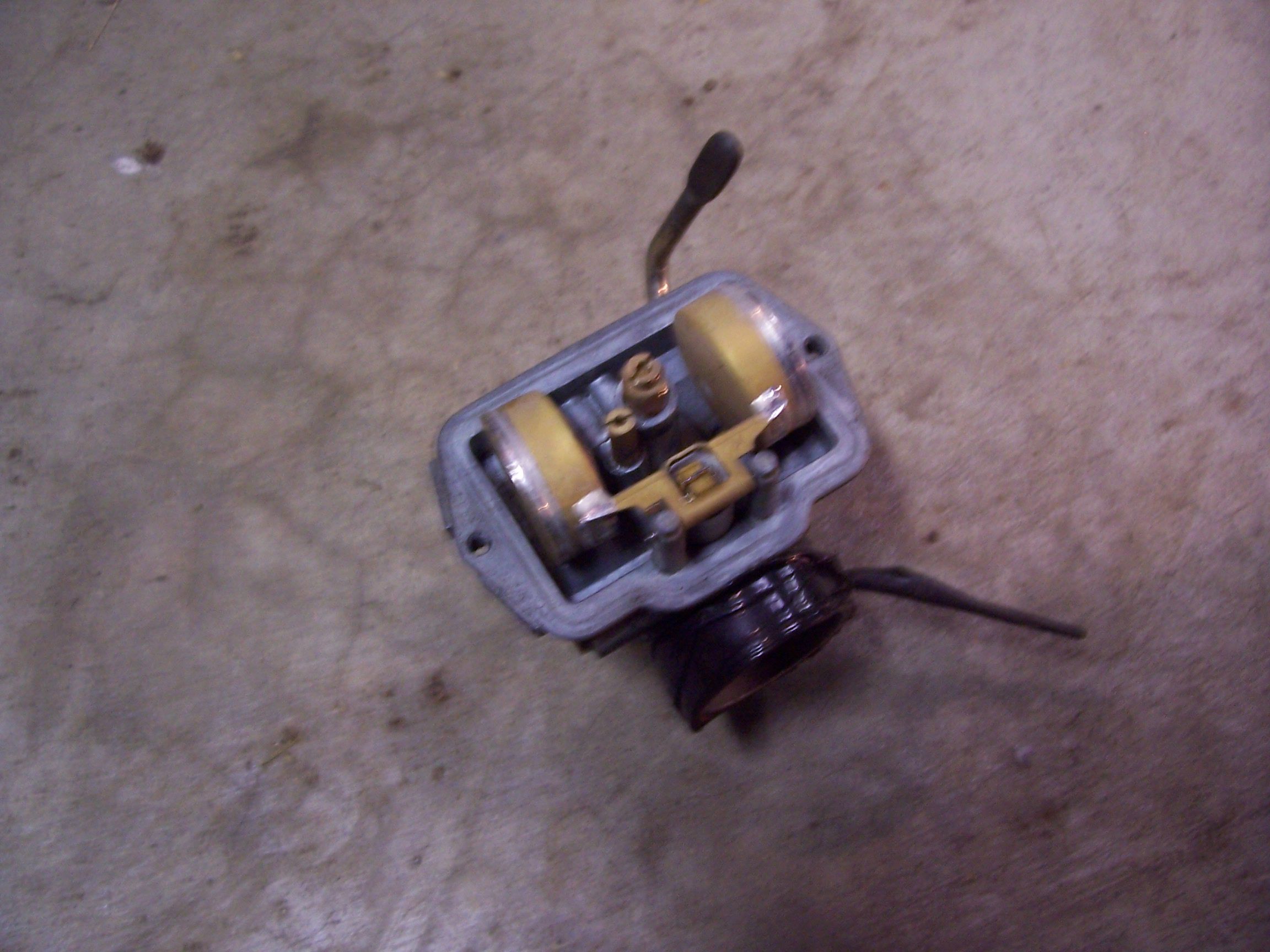 How to Clean a Dirtbike/4 Wheeler Carb and Lower Polution 16 Steps