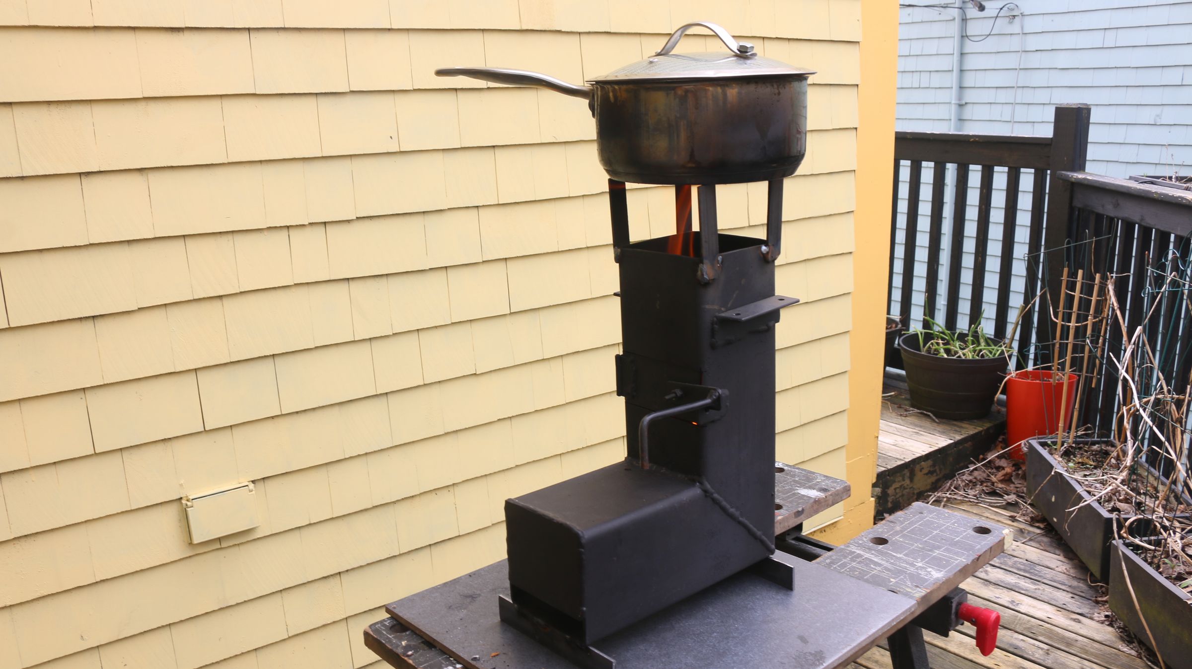How to Make a Rocket Stove : 4 Steps (with Pictures) - Instructables