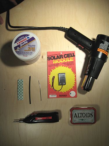 How 2.0: Make a Solar Cell Phone Charger